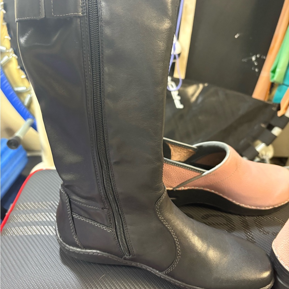 Remonte Women's Sleek Black Winter Boots - Picture 3 of 5